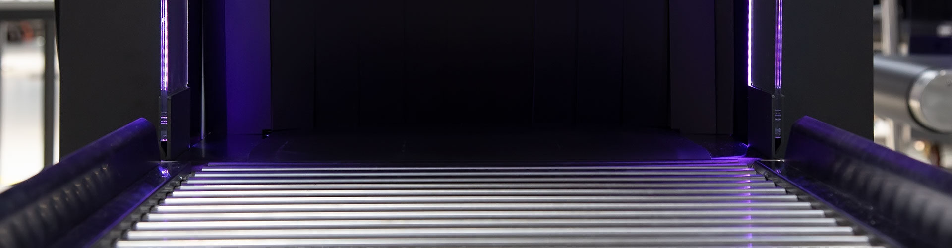 Baggage X-ray scanner in the UK